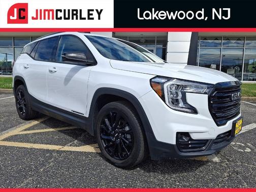 Summit White 2023 GMC Terrain SLT