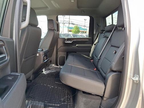 2025 GMC Sierra 2500 SLT