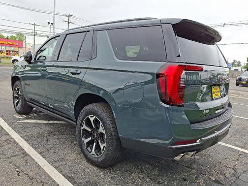 2025 GMC Yukon AT4