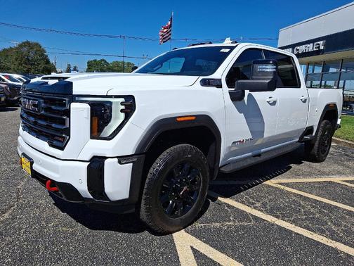 2025 GMC Sierra 2500 AT4