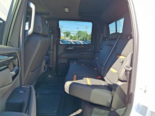 2025 GMC Sierra 2500 AT4