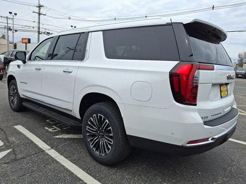 2025 GMC Yukon XL Elevation