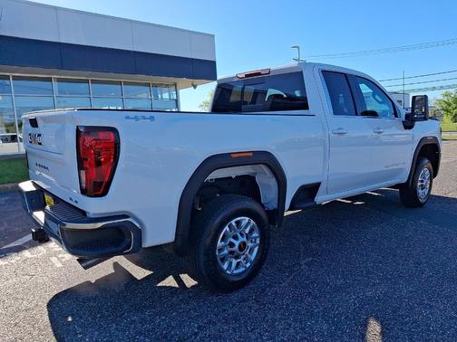 Summit White 2026 GMC Sierra 2500 SLE