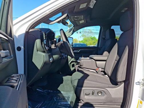 Summit White 2026 GMC Sierra 2500 SLE