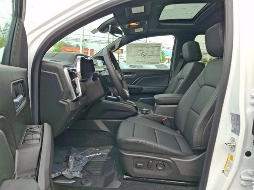 Summit White 2026 GMC Canyon Elevation