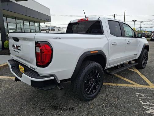 Summit White 2026 GMC Canyon Elevation