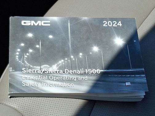 2024 GMC Sierra 1500 SLT