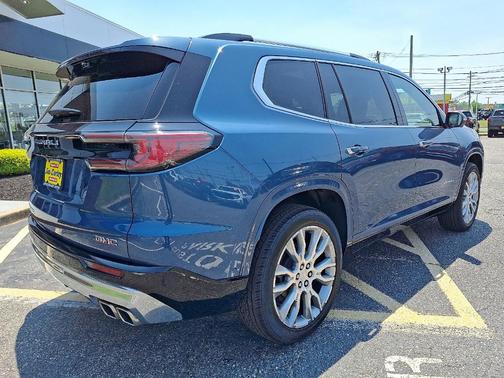 2025 GMC Acadia Denali