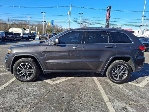 2019 Jeep Grand Cherokee Laredo E