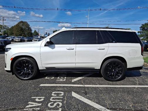 2023 Cadillac Escalade Sport