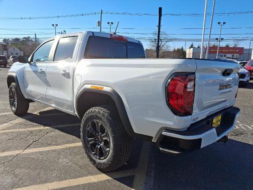 2025 GMC Canyon 2WD Elevation