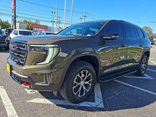 2024 GMC Acadia AT4