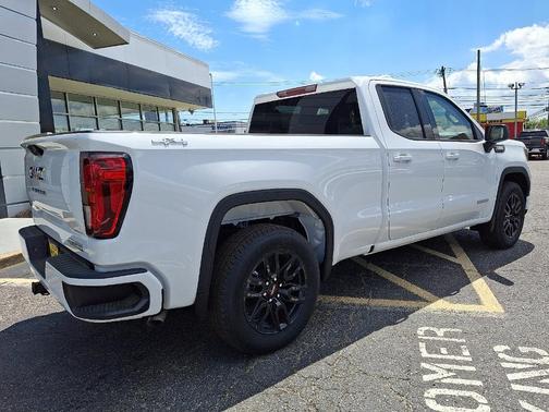 2025 GMC Sierra 1500 Elevation