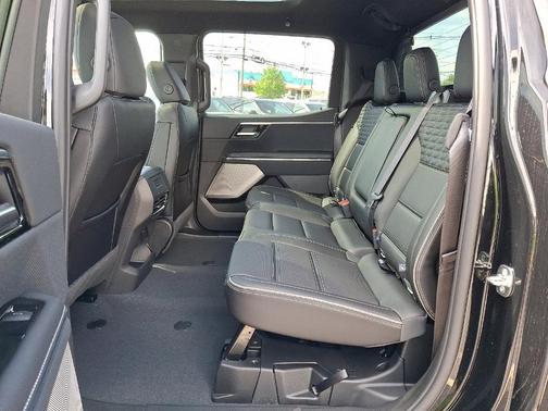 2025 GMC Sierra EV Denali