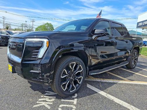 2025 GMC Sierra EV Denali