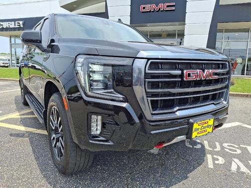 2022 GMC Yukon XL AT4