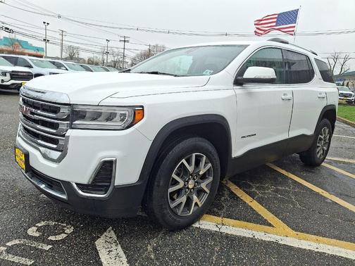 Summit White 2023 GMC Acadia SLE