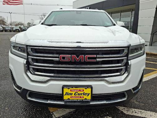 Summit White 2023 GMC Acadia SLE