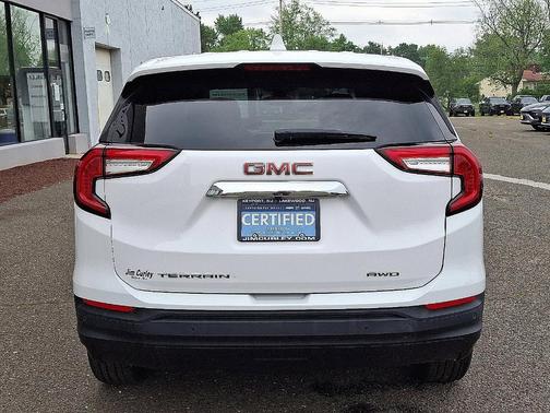 2022 GMC Terrain SLE