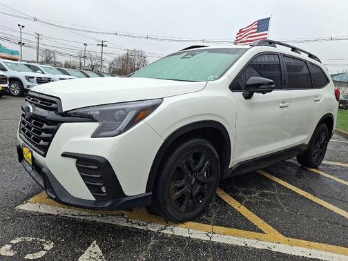 Crystal White Pearl 2023 Subaru Ascent Onyx Edition Limited