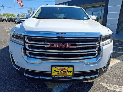 Summit White 2023 GMC Acadia SLE