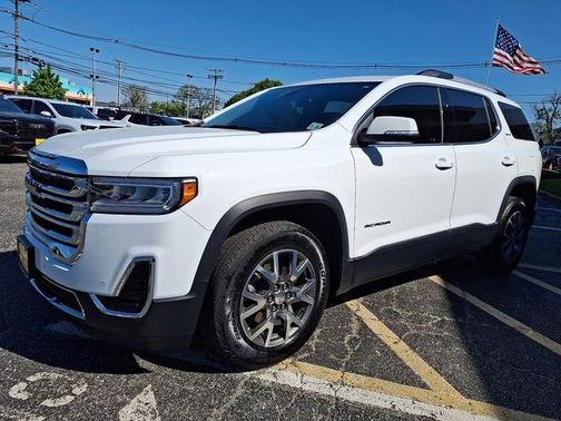 Summit White 2023 GMC Acadia SLE