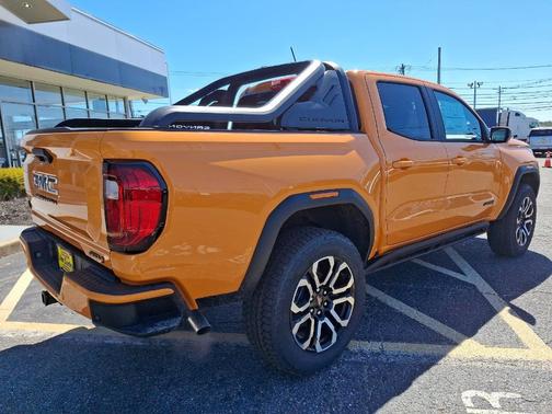 2025 GMC Canyon AT4