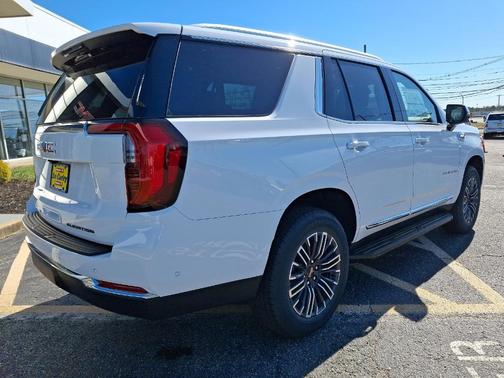 2025 GMC Yukon Elevation
