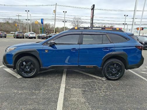 Geyser Blue 2022 Subaru Outback Wilderness