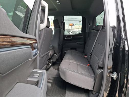 Onyx Black 2026 GMC Sierra 1500 Elevation