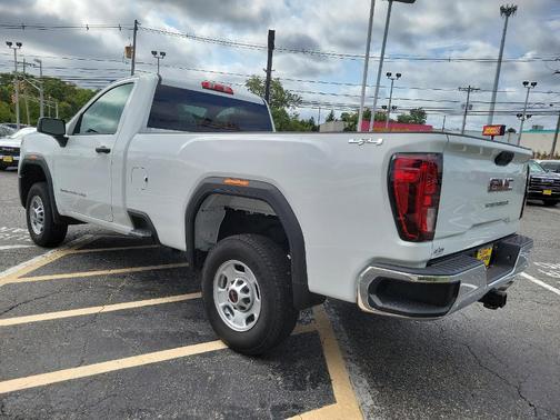 2024 GMC Sierra 2500 Pro
