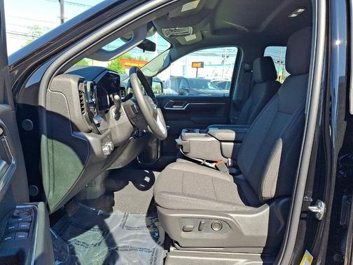 Onyx Black 2026 GMC Sierra 1500 Elevation