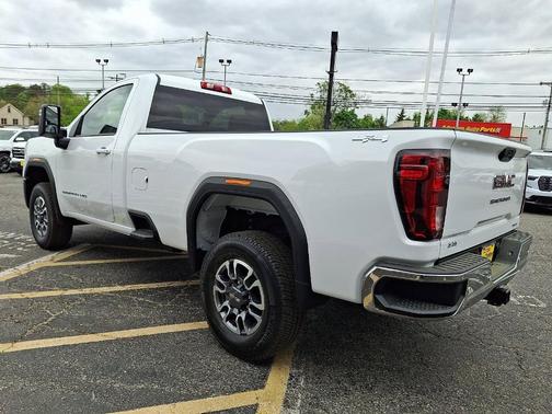 Summit White 2026 GMC Sierra 3500 SLE