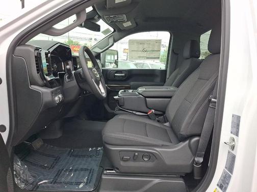 Summit White 2026 GMC Sierra 3500 SLE