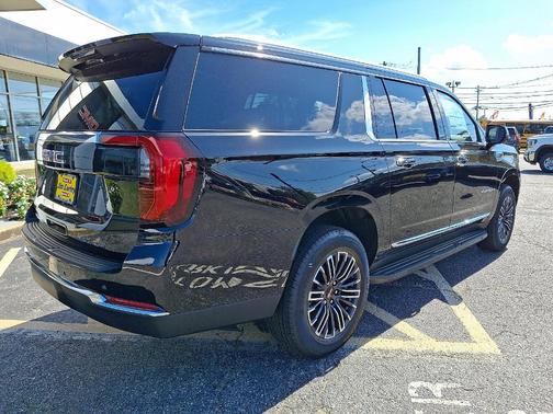 2025 GMC Yukon XL Elevation