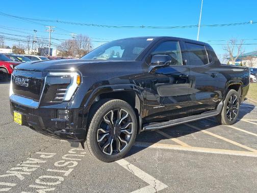 2025 GMC Sierra EV Denali