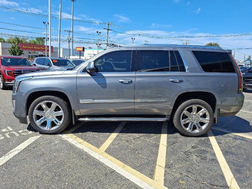 2019 Cadillac Escalade Luxury