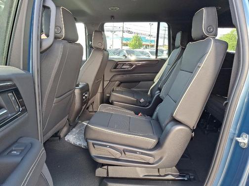 2025 GMC Yukon XL Elevation