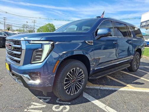 2025 GMC Yukon XL Elevation