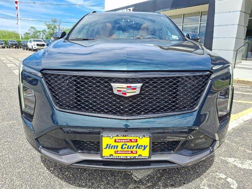 Emerald 2024 Cadillac XT4 Sport