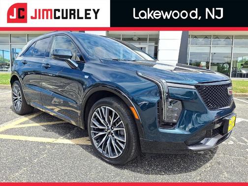Emerald 2024 Cadillac XT4 Sport