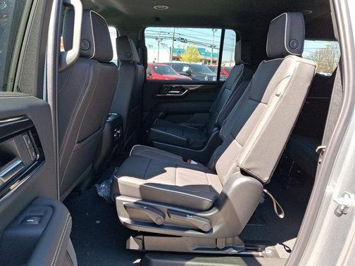 2025 GMC Yukon XL Elevation