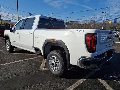 Summit White 2026 GMC Sierra 2500 SLE