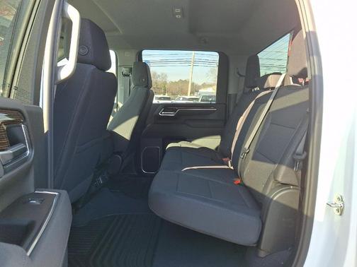 Summit White 2026 GMC Sierra 2500 SLE