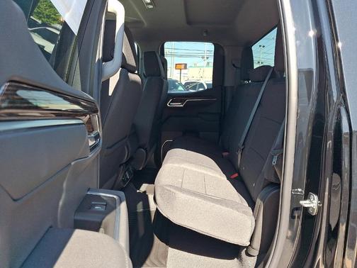 Onyx Black 2026 GMC Sierra 1500 Elevation