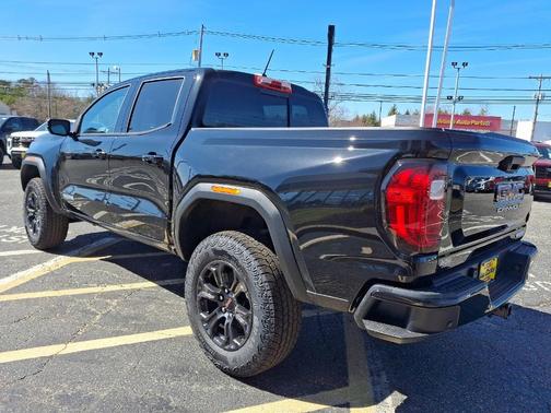 2025 GMC Canyon 2WD Elevation