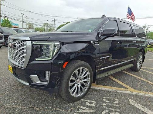 Onyx Black 2023 GMC Yukon XL Denali