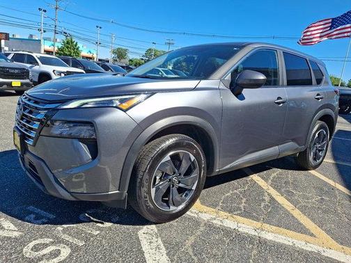 Gun Metallic 2025 Nissan Rogue SV