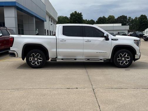 White Frost Tri-Coat 2024 GMC Sierra 1500 SLT
