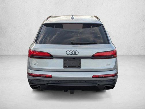 Satellite Silver Metallic 2026 Audi Q7 55 Premium Plus